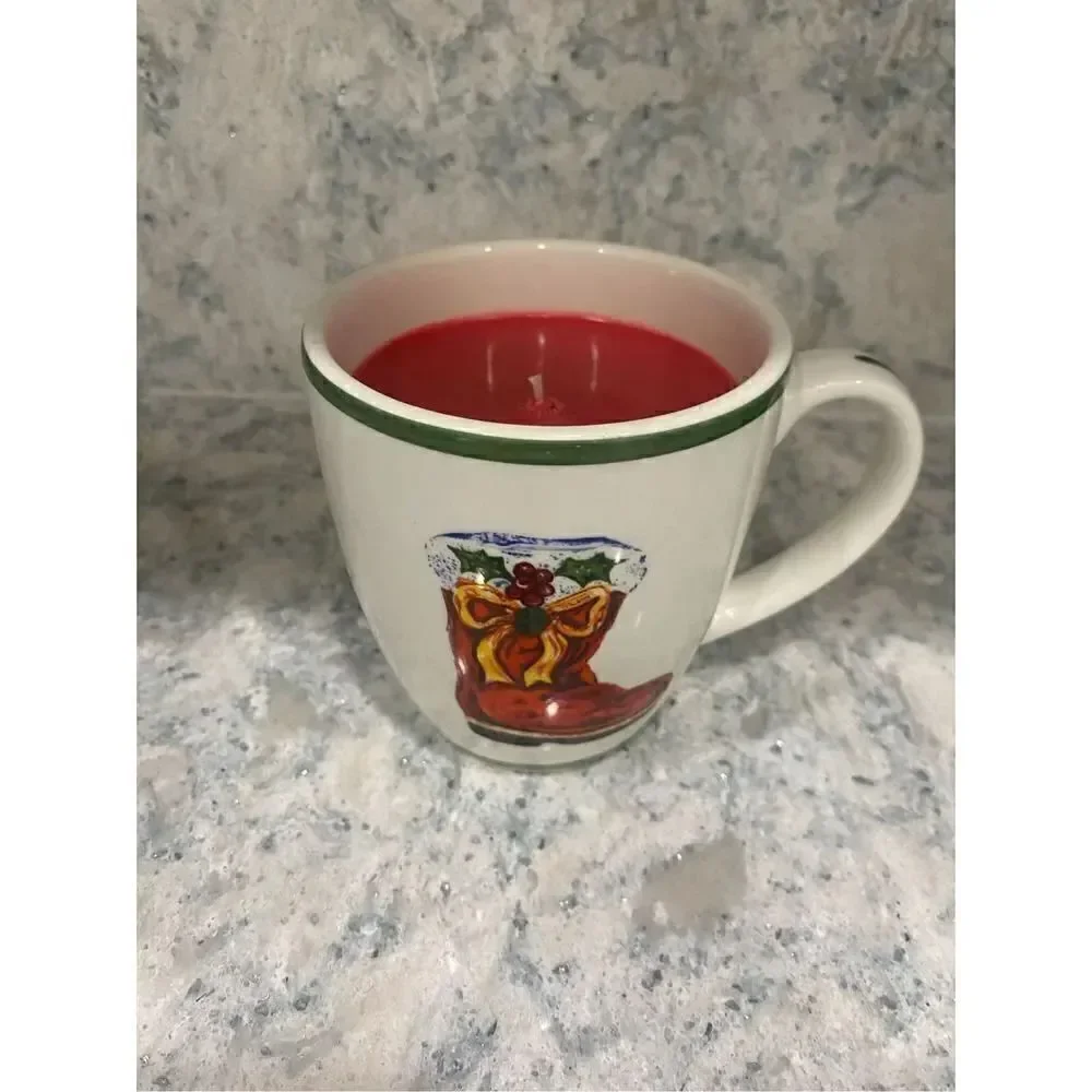 Cran-Apple Traditions Holiday Mug Candle